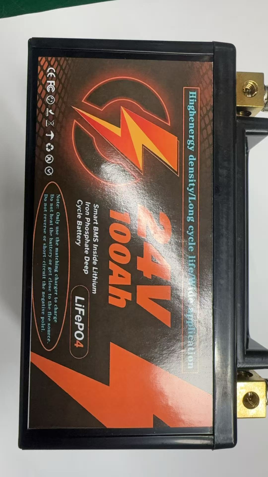 リン酸鉄リチウムイオン電池 12V 100Ah 充電式パック - Renewable Energy Us Stocks のレビューと価格